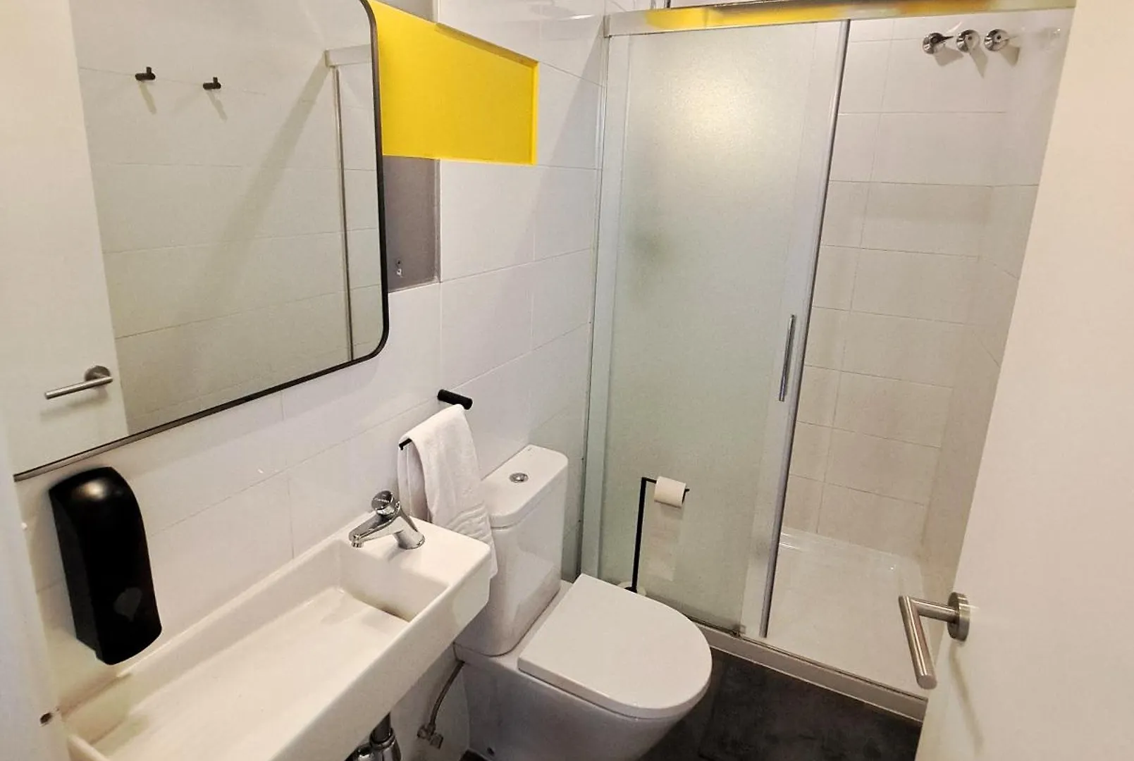 Albergue Bed & Bike Barcelona Hostal